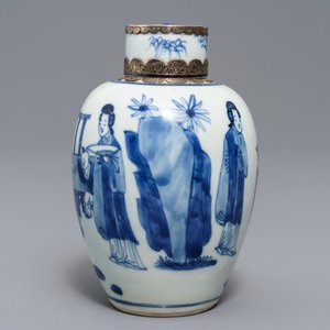 Een Chinese blauwwitte 'Lange Lijzen' theebus met zilveren montuur, Kangxi — foto 2