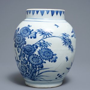Een Chinese blauwwitte pot met bloemen en vogels, Transitie periode — foto 2