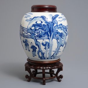 Een Chinese blauwwitte pot met lange Lijzen en zotjes, Kangxi — foto 3