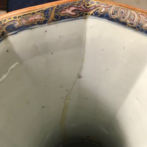 Een Chinese blauwwitte vaas in Europa overgedecoreerd, Kangxi — foto 11