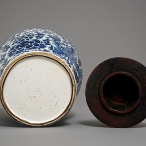 Een Chinese blauwwitte vaas met feniksen, Kangxi — foto 6