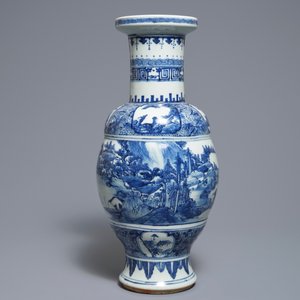 Een Chinese blauwwitte vaas met figuren in een landschap, 19e eeuw — foto 2