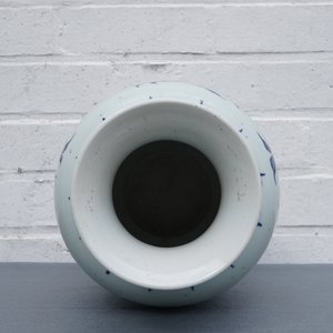 Een Chinese blauwwitte vaas met 'sanduo' decor, 19/20e eeuw — foto 11