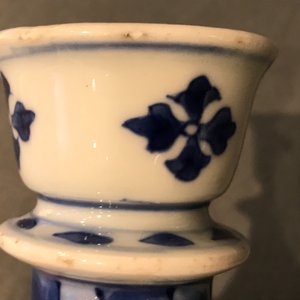 Een Chinese blauwwitte vaas of hookah-basis, Kangxi — foto 11