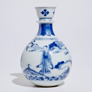 Een Chinese blauwwitte vaas of hookah-basis, Kangxi — foto 2