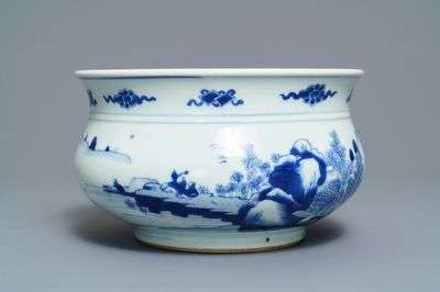 Een Chinese blauwwitte wierookbrander met figuren in een landschap, Kangxi