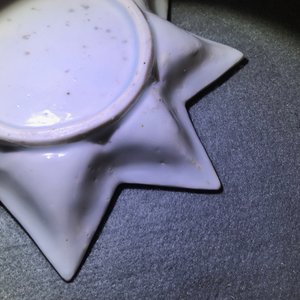Een Chinese blauwwitte zoetvleesset of rijsttafel met figurendecor, Kangxi — foto 25