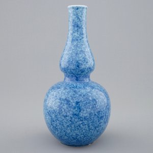 Een Chinese bleu poudré dubbele gourde vaas, 18/19e eeuw — foto 2