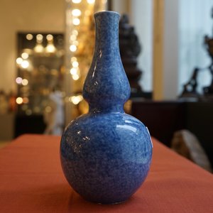 Een Chinese bleu poudré dubbele gourde vaas, 18/19e eeuw — foto 9