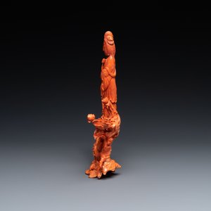Een Chinese bloedkoralen groep met Guanyin, 19/20e eeuw — foto 2