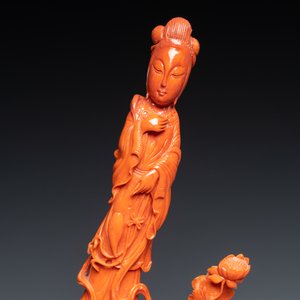 Een Chinese bloedkoralen groep met Guanyin, 19/20e eeuw — foto 7
