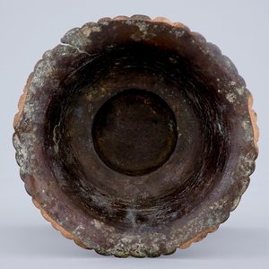 Een Chinese bronzen coupe in de vorm van een lotusbloem, vroege Qing Dynastie — foto 7