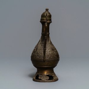 Een Chinese bronzen dekselkan voor de Islamitische markt, 17/18e eeuw — foto 3