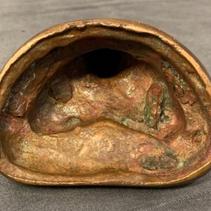 Een Chinese bronzen figuur van Boeddha Amithayus, 17/18e eeuw — foto 13