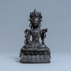 Een Chinese bronzen figuur van Boeddha, Ming — foto 2