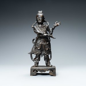 Een Chinese bronzen figuur van een dienaar, Ming — foto 2