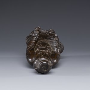 Een Chinese bronzen figuur van een staande Guanyin, Ming — foto 4