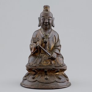 Een Chinese bronzen figuur van een wijze met scepter, Ming Dynastie — foto 2