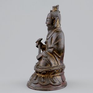 Een Chinese bronzen figuur van een wijze met scepter, Ming Dynastie — foto 3
