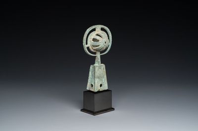 Een Chinese bronzen 'luan' koetsbel, Westelijke Zhou