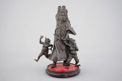 Een Chinese bronzen mythologische groep, 19/20e eeuw