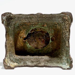 Een Chinese bronzen Shancai figuur, Ming — foto 7