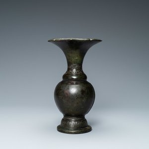 Een Chinese bronzen 'taotie' vaas, Song/Yuan — foto 4