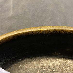 Een Chinese bronzen wierookbrander met chilong handgrepen, Xuande merk, Ming — foto 16