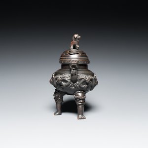 Een Chinese bronzen wierookbrander met deksel, Xuande merk, 19e eeuw — foto 2