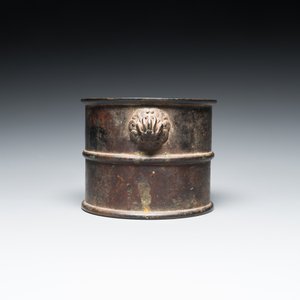 Een Chinese bronzen wierookbrander met dierenkoppen als handgrepen, Xuande merk, Kangxi — foto 5