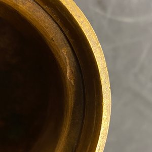 Een Chinese bronzen wierookbrander met 'lotusblad' deksel en sokkel, 17/18e eeuw — foto 16