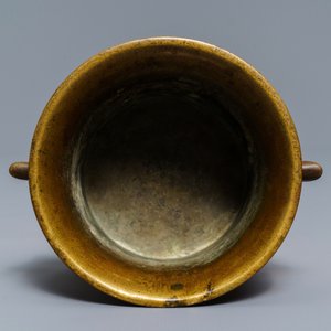 Een Chinese bronzen wierookbrander, Xuande merk, 17/18e eeuw — foto 6