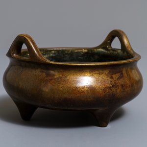 Een Chinese bronzen wierookbrander, Xuande merk, 19e eeuw — foto 7