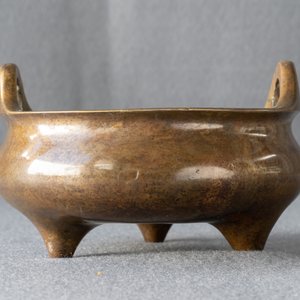 Een Chinese bronzen wierookbrander, Xuande merk, 19e eeuw — foto 8