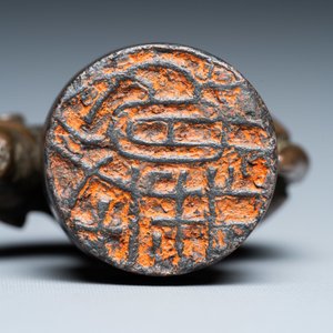 Een Chinese bronzen zegel met een os, Ming — foto 8
