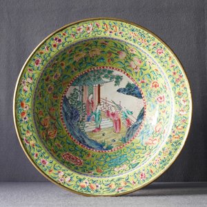 Een Chinese Canton email kan met bassin, vier-karaktermerk, Qianlong/Jiaqing — foto 18