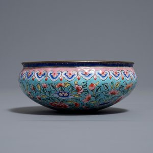 Een Chinese Canton email penselenwasser op onderschotel, 18/19e eeuw — foto 7