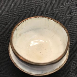 Een Chinese Canton email theepot en deksel met insecten, vogels en bloemen, Qianlong — foto 11