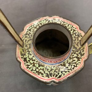 Een Chinese Canton email theepot met Europees decor, Qianlong — foto 9