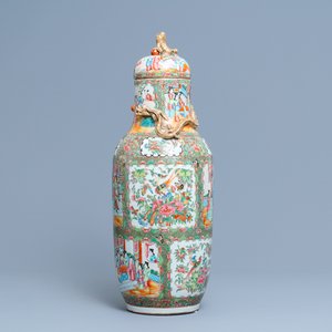 Een Chinese Canton famille rose dekselvaas, 19e eeuw — foto 4