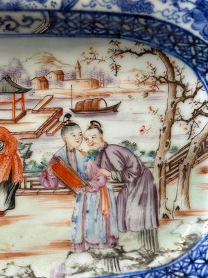 Een Chinese Canton famille rose terrine en deksel op onderschotel met mandarijns decor en een theepot met deksel, Qianlong — foto 18