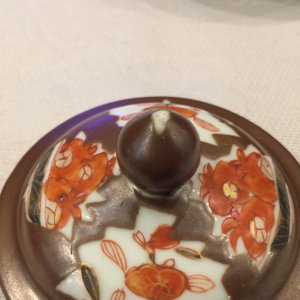 Een Chinese capucijner Imari-stijl theepot en 17 koppen en schotels, Qianlong — foto 7