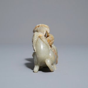 Een Chinese celadon en roest jade groep met rammen, 18/19e eeuw — foto 2