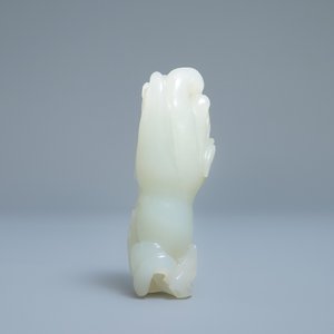 Een Chinese celadon jade 'Boeddha hand', 19e eeuw — foto 3