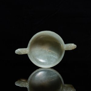 Een Chinese celadon jade 'libation cup', Ming — foto 6