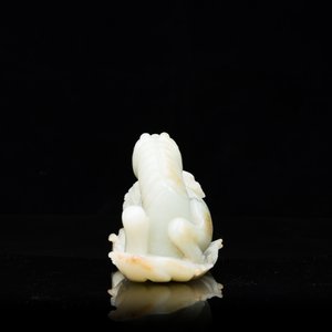 Een Chinese celadon jade sculptuur van een mythisch paard, 18e eeuw — foto 3