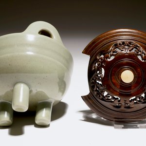 Een Chinese celadon wierookbrander met houten deksel met jade knop, 19e eeuw — foto 8