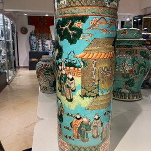 Een Chinese cilindrische famille verte vaas met turquoise fondkleur, 19e eeuw — foto 9