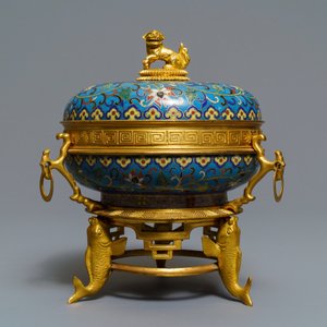 Een Chinese cloisonné dekseldoos met verguld bronzen montuur, 19e eeuw — foto 2