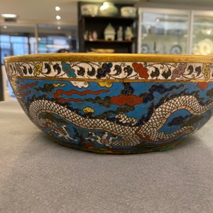 Een Chinese cloisonné 'draken' kom, Wanli merk, 19e eeuw — foto 13
